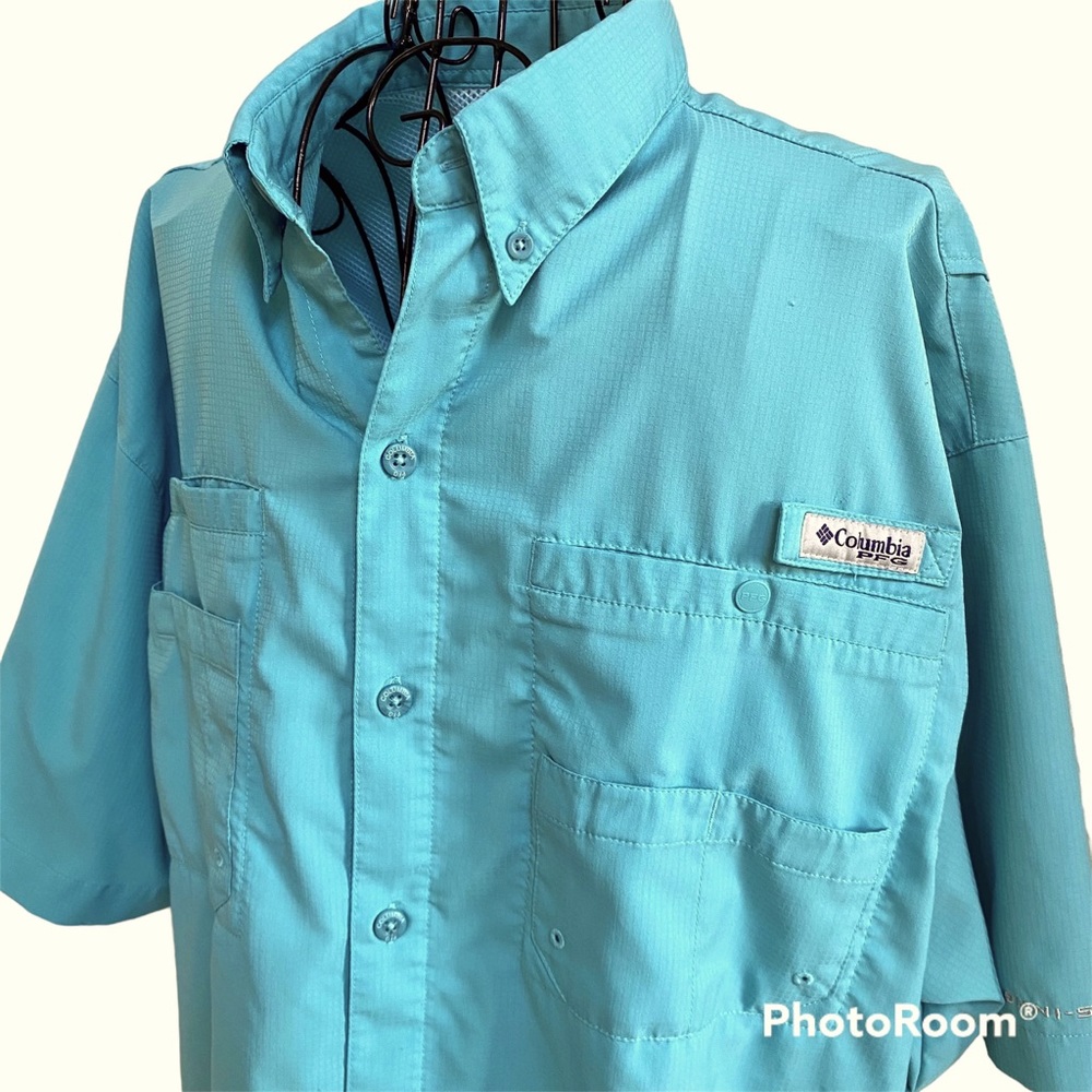 Columbia Short Sleeve Button Down Collared Omni Shield Shirt Size M